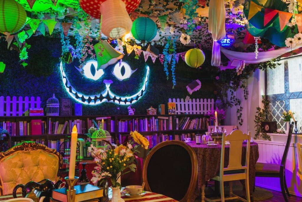 alice in wonderland bar vancouver