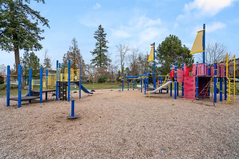 bakerview playground surrey white rock