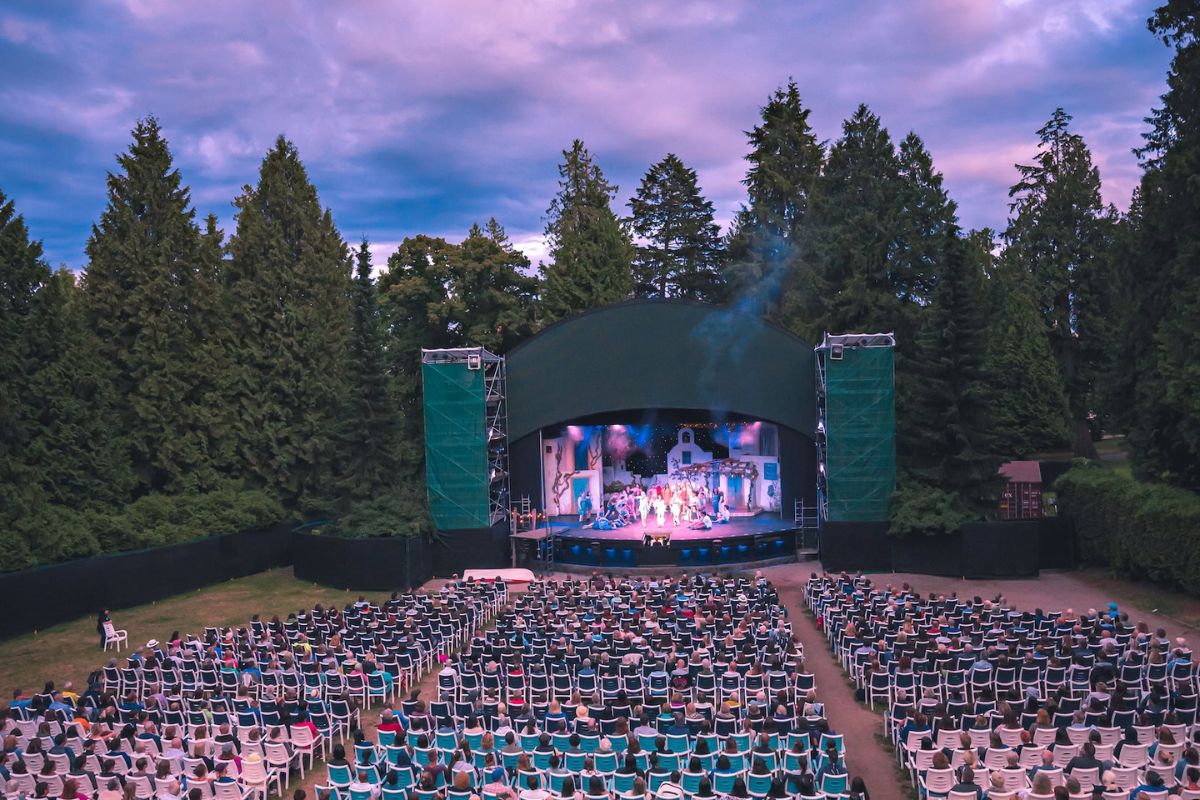 Theatre under the stars